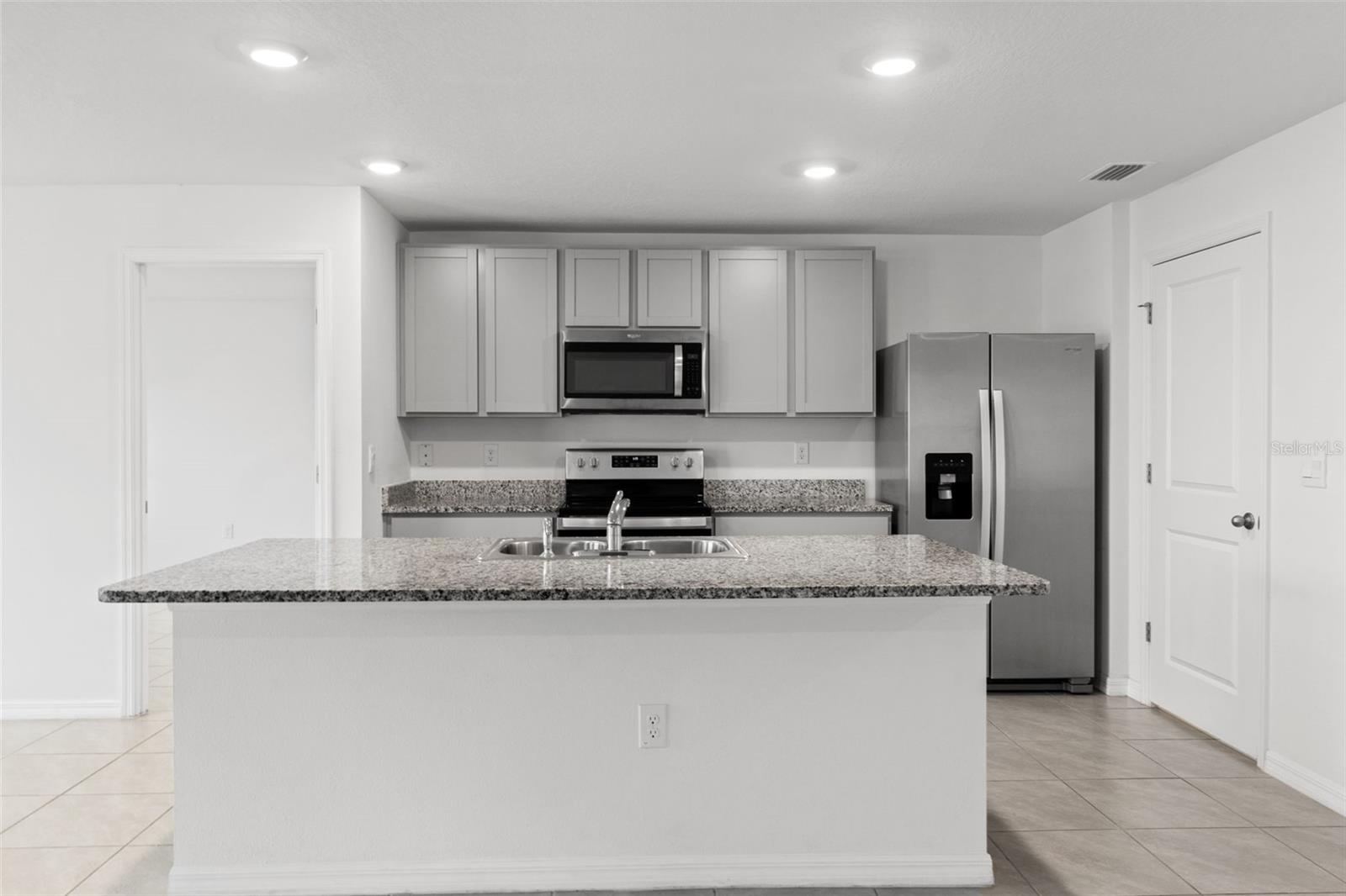 WATERFORD PHASE 1 - Residential Lease