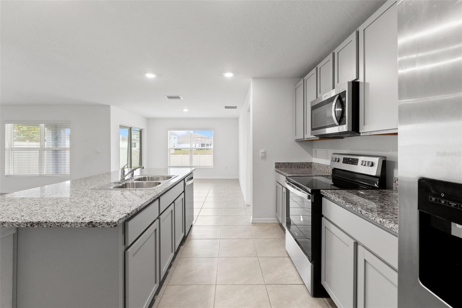 WATERFORD PHASE 1 - Residential Lease