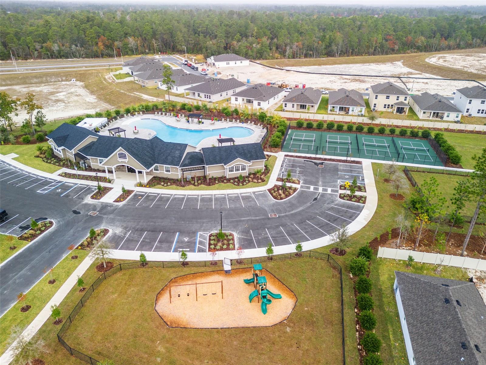 WATERFORD PHASE 1 - Residential Lease