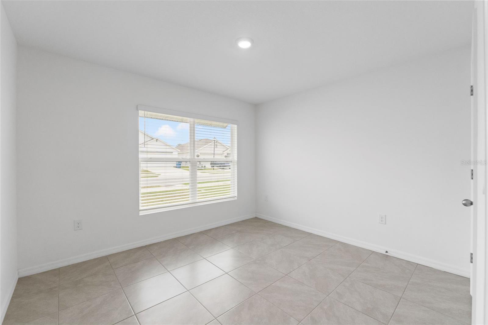 WATERFORD PHASE 1 - Residential Lease