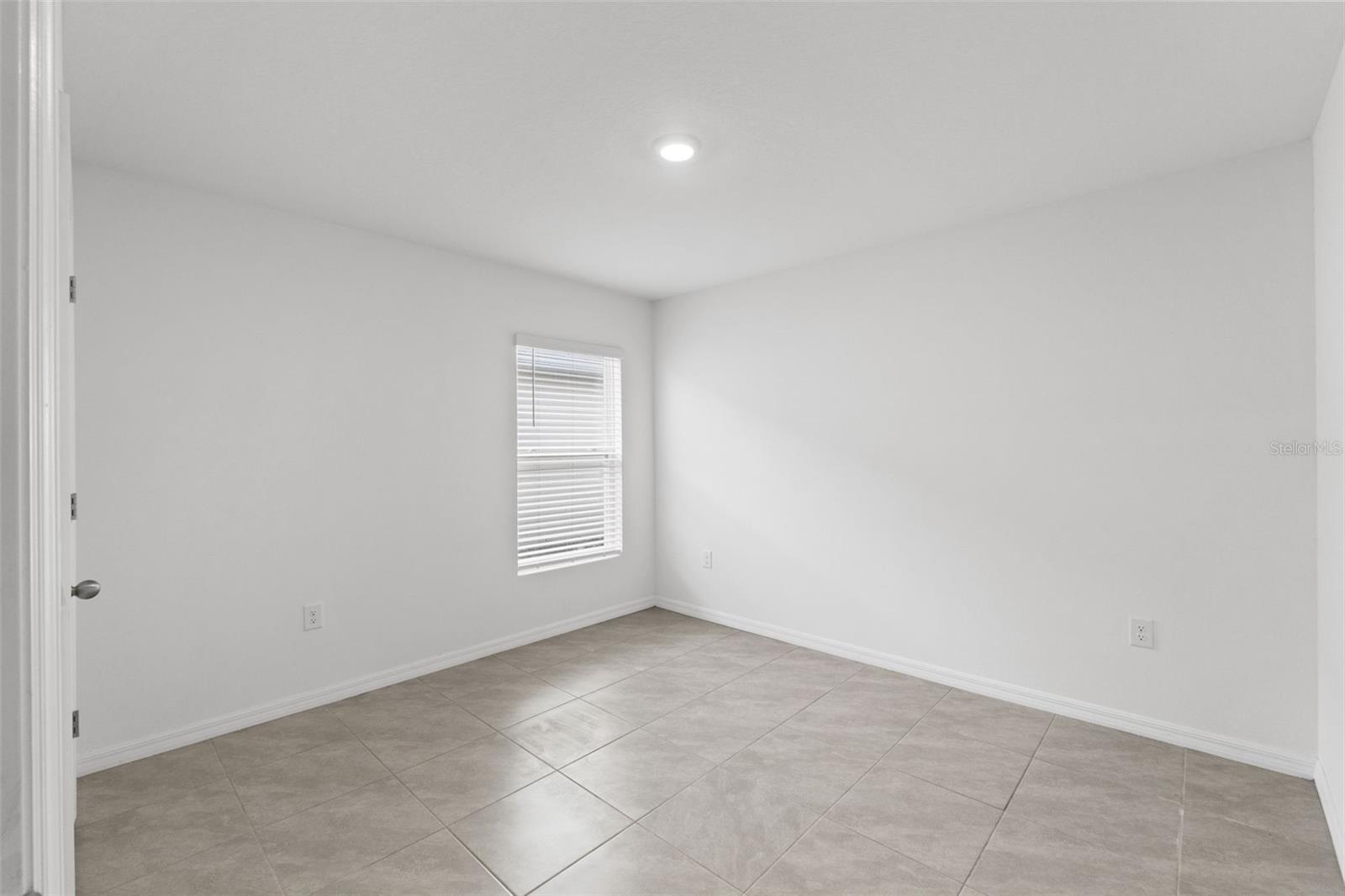 WATERFORD PHASE 1 - Residential Lease