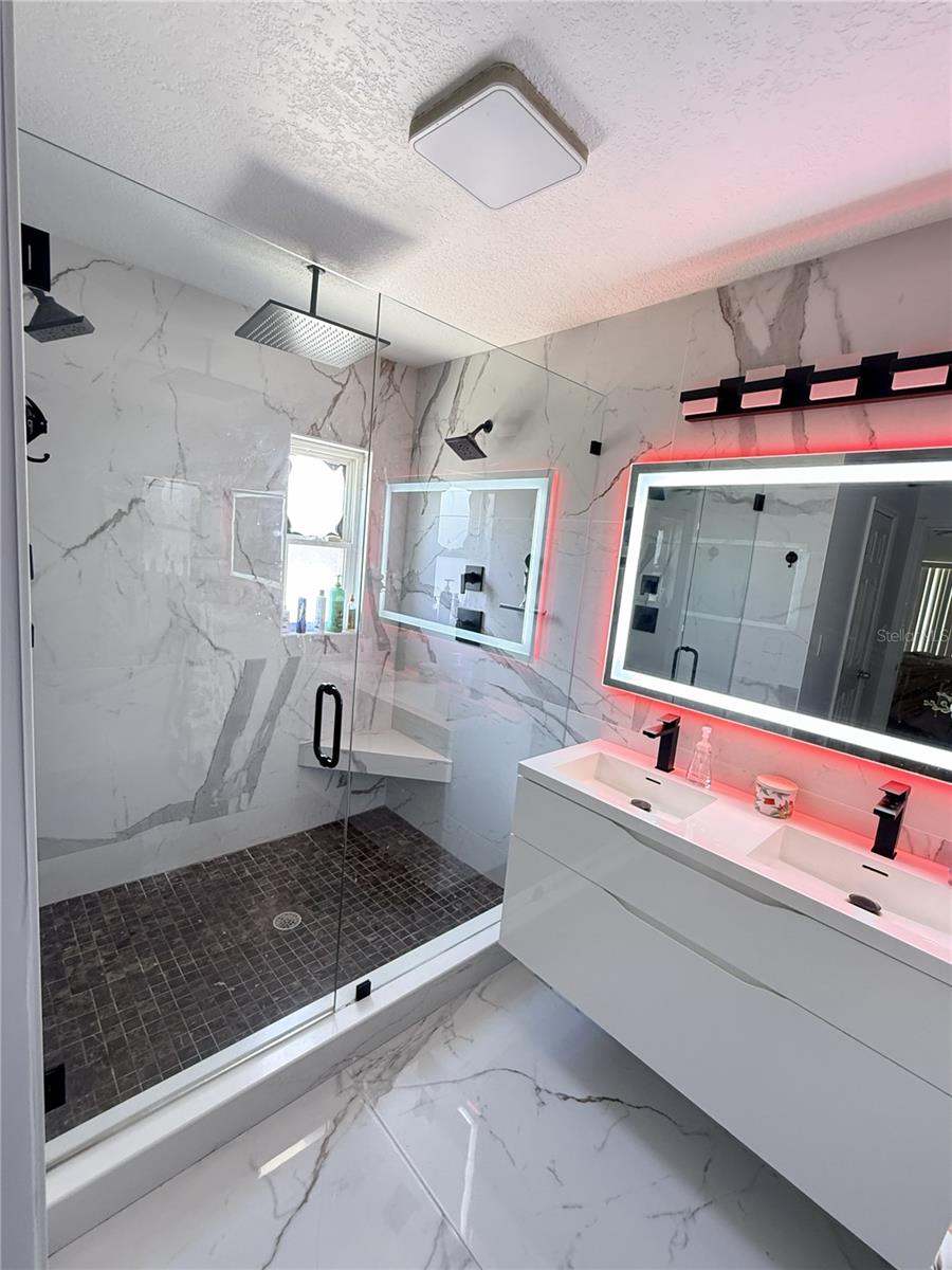 VENETIAN SHORES UNIT 1A - Residential Lease