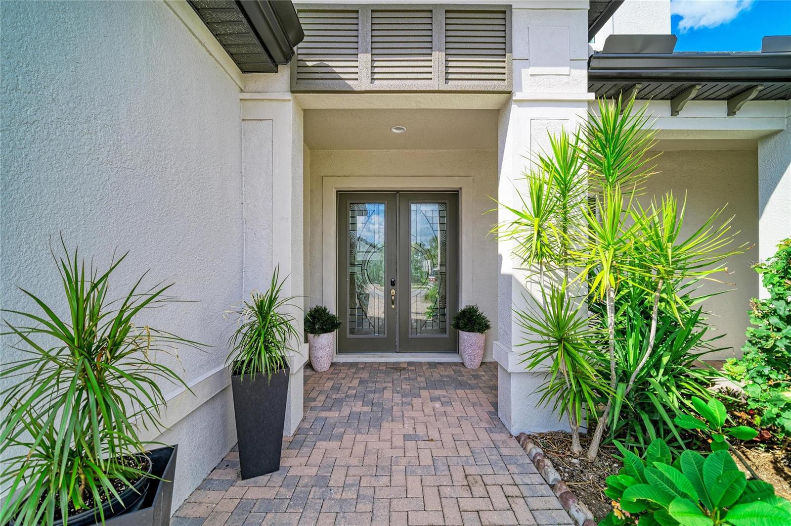6185 LUNGO LAGO DRIVE