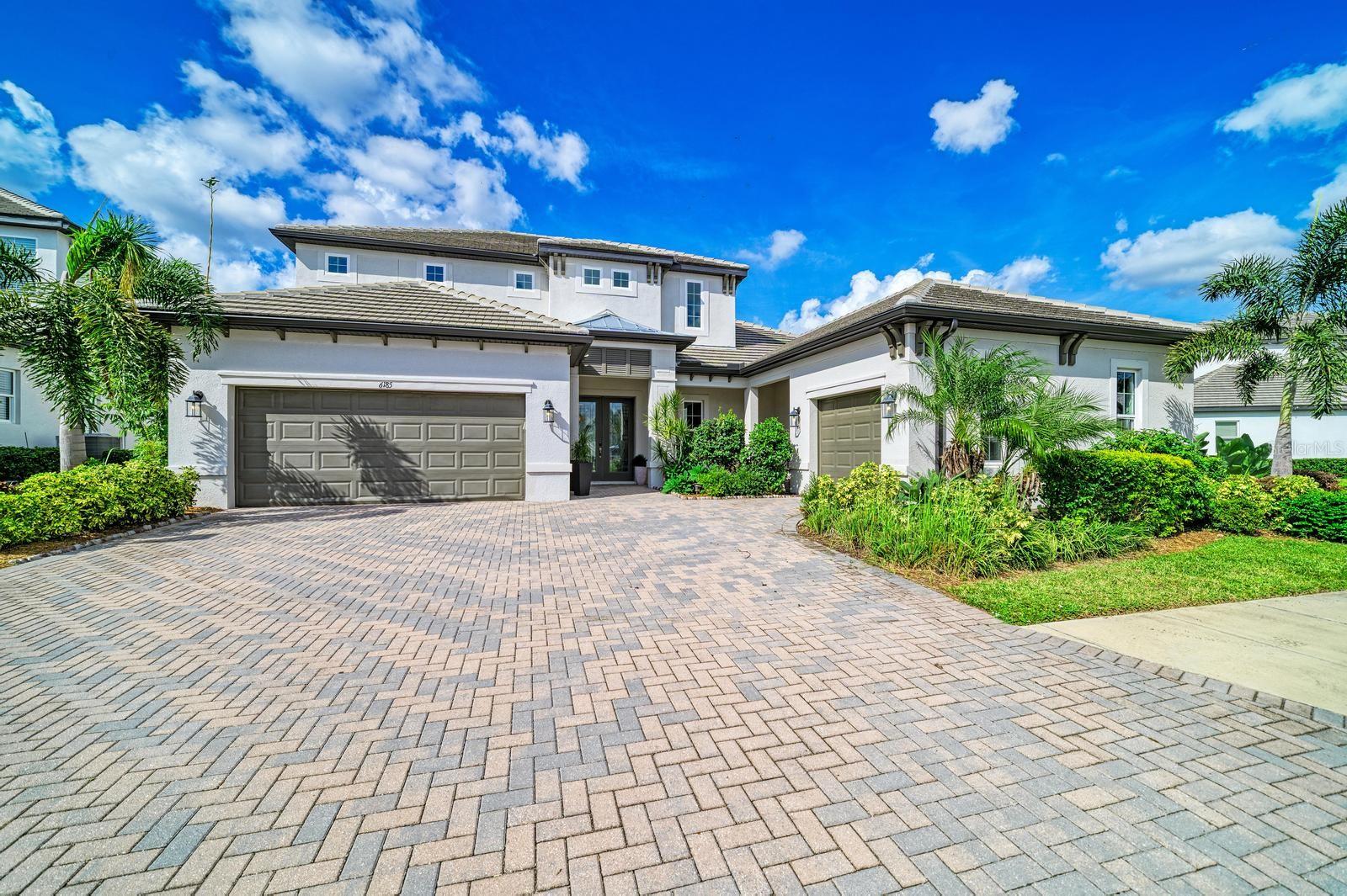 6185 LUNGO LAGO DRIVE