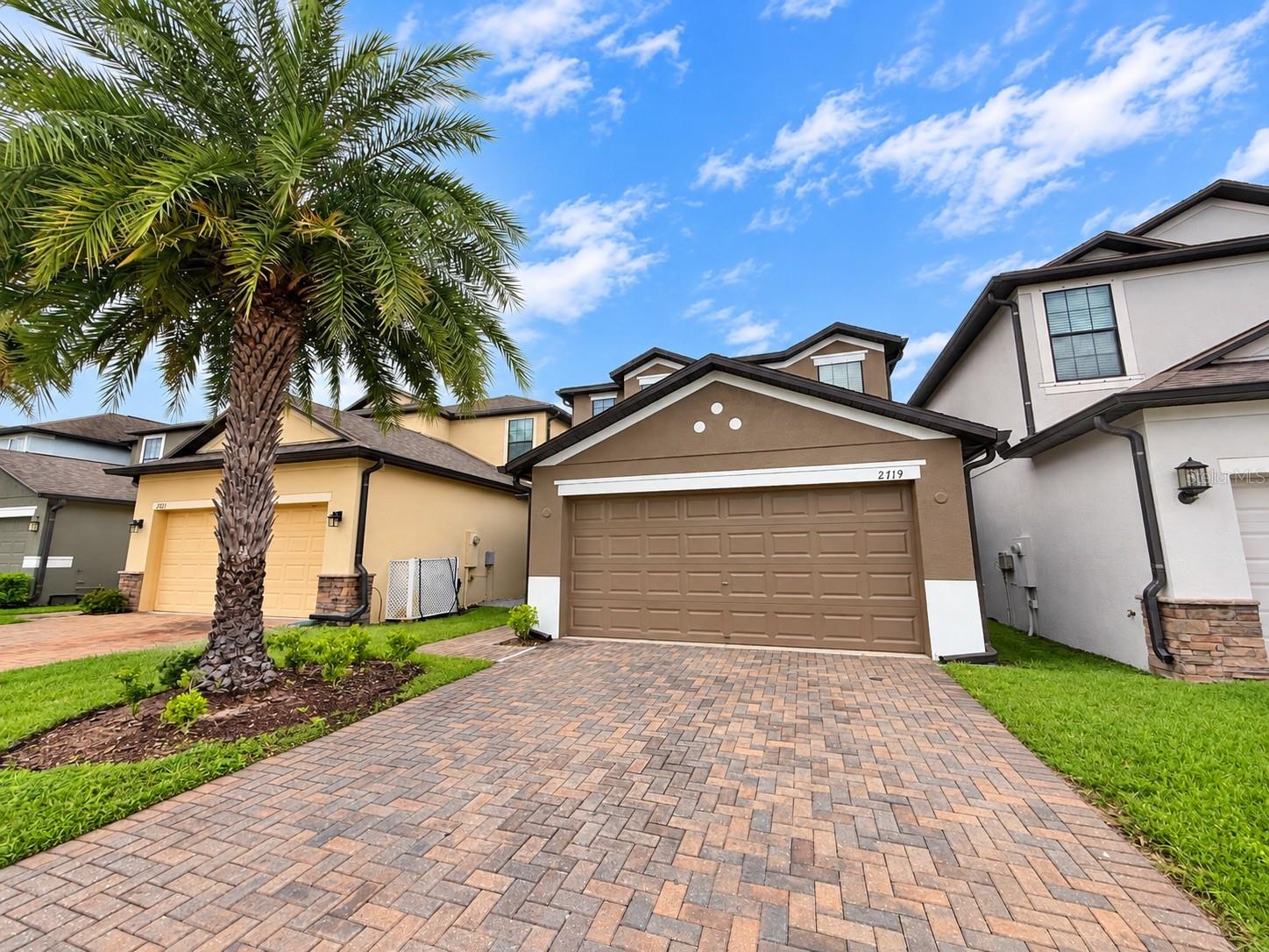 2719 GARDEN FALLS DRIVE