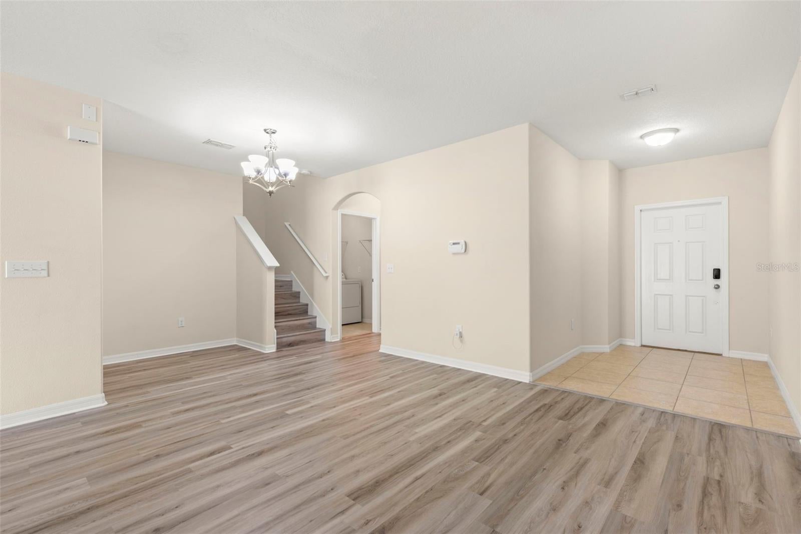 2719 GARDEN FALLS DRIVE