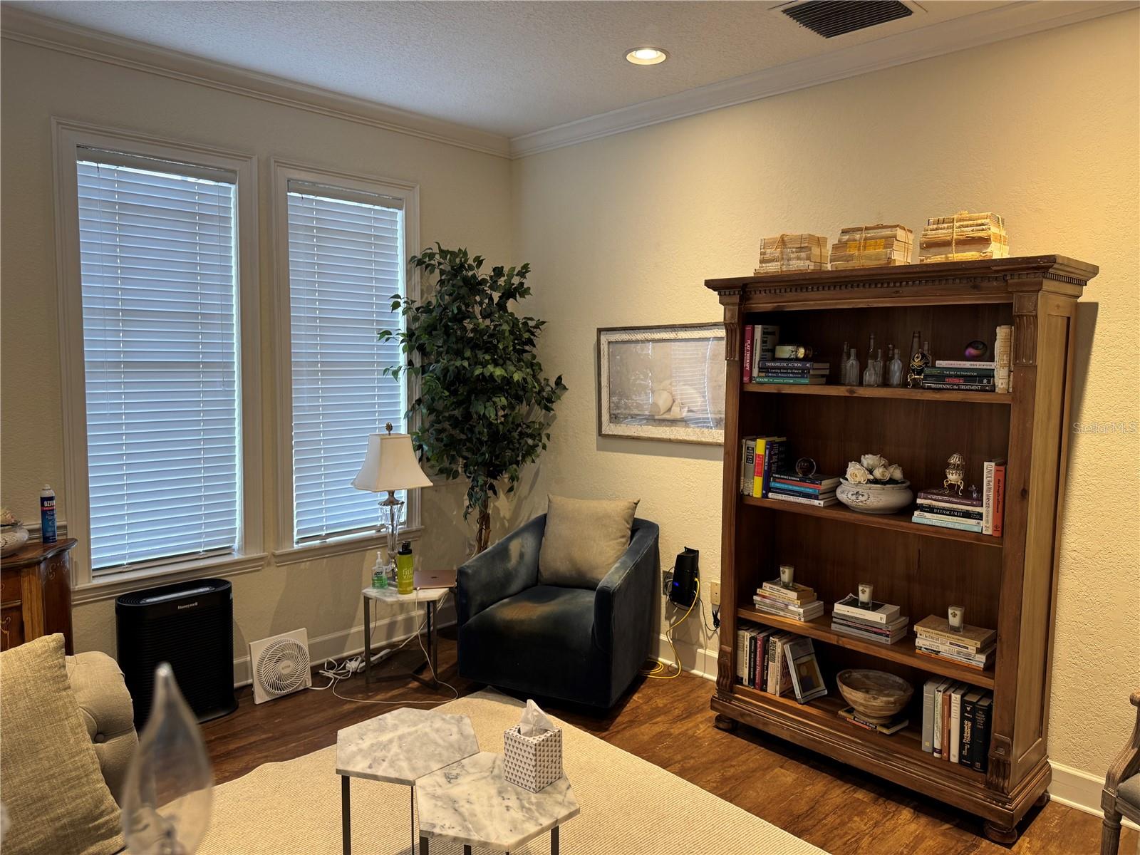 PACKWOOD - Commercial Lease