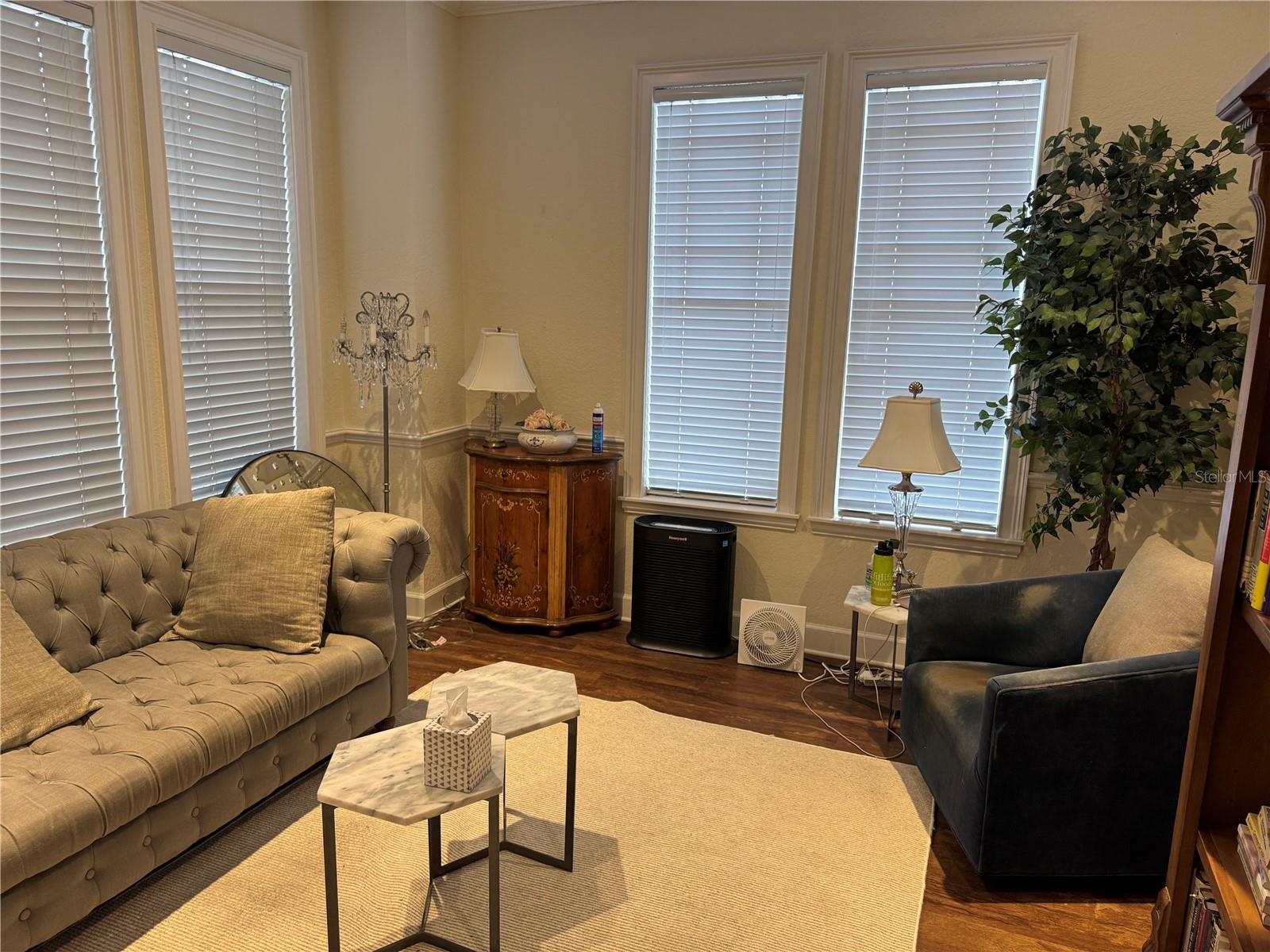 PACKWOOD - Commercial Lease