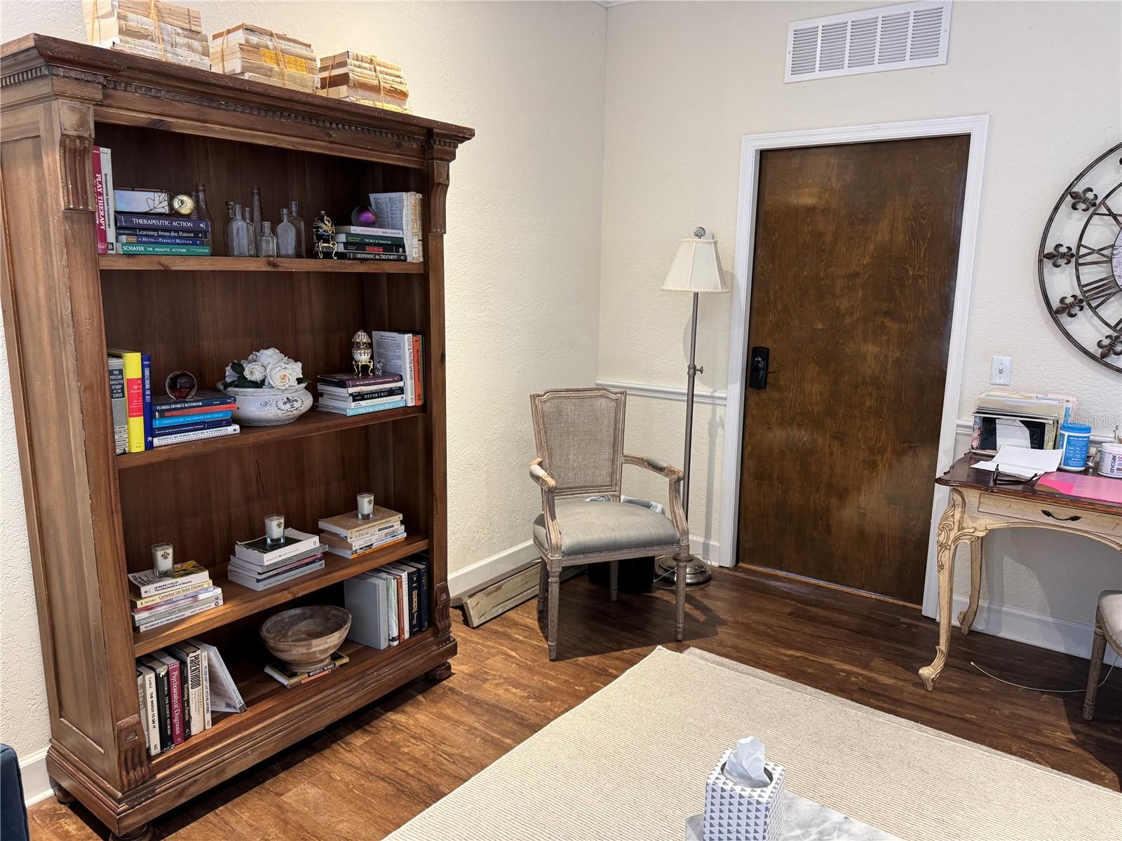 PACKWOOD - Commercial Lease