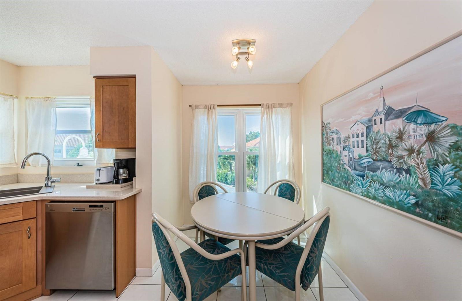 VISTA VERDE NORTH CONDO - Residential Lease