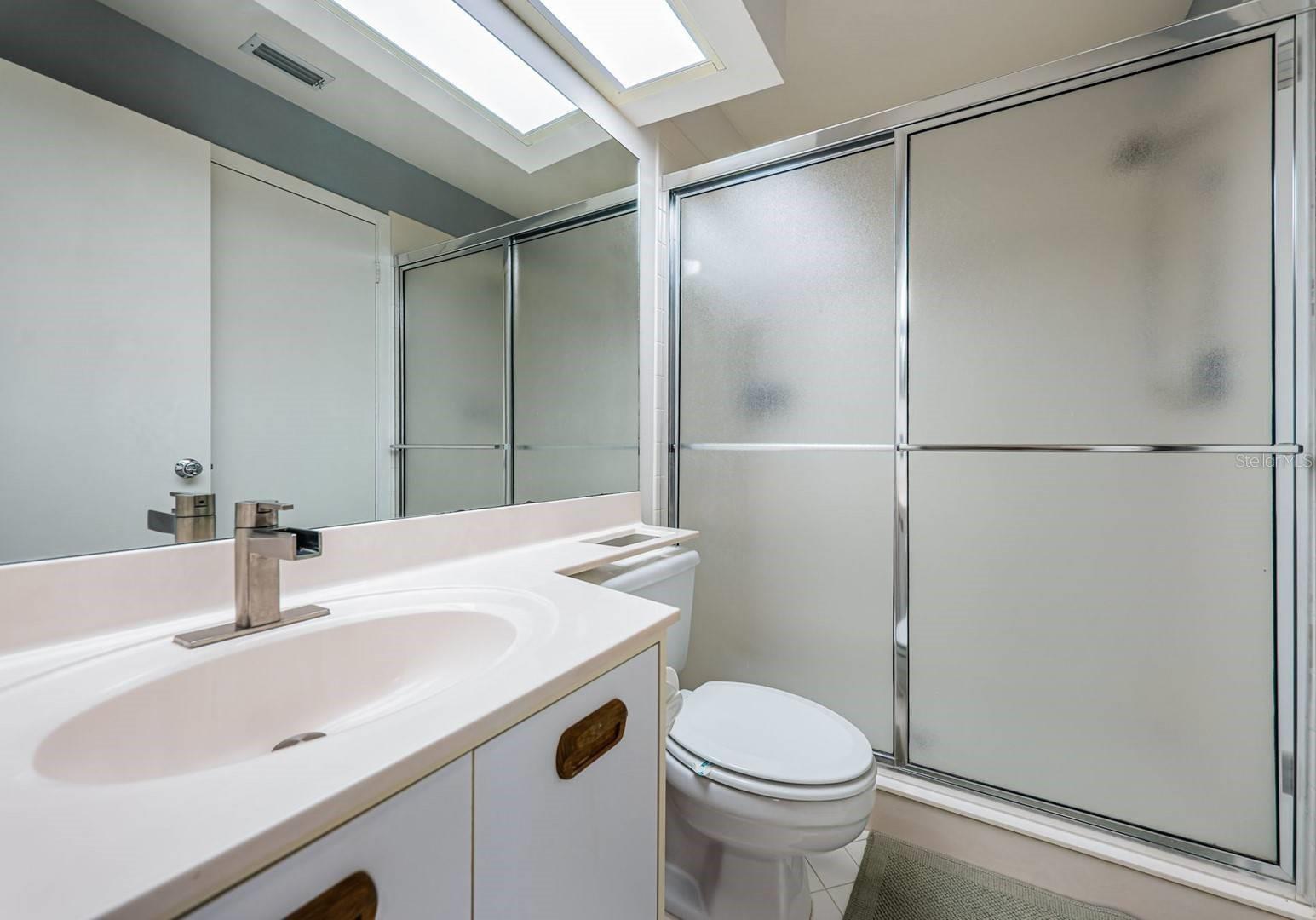 VISTA VERDE NORTH CONDO - Residential Lease