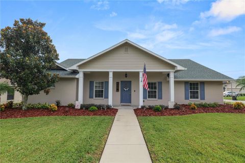 A home in LAKELAND