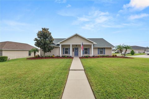 A home in LAKELAND