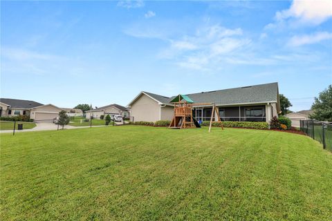 A home in LAKELAND