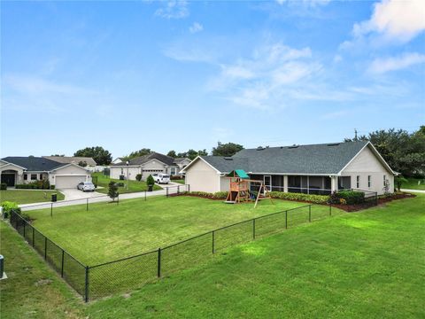 A home in LAKELAND