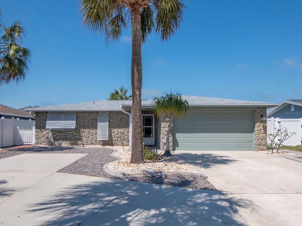 Photo of 13615 Stacey Drive, Hudson, FL 34667 (MLS # W7880611)