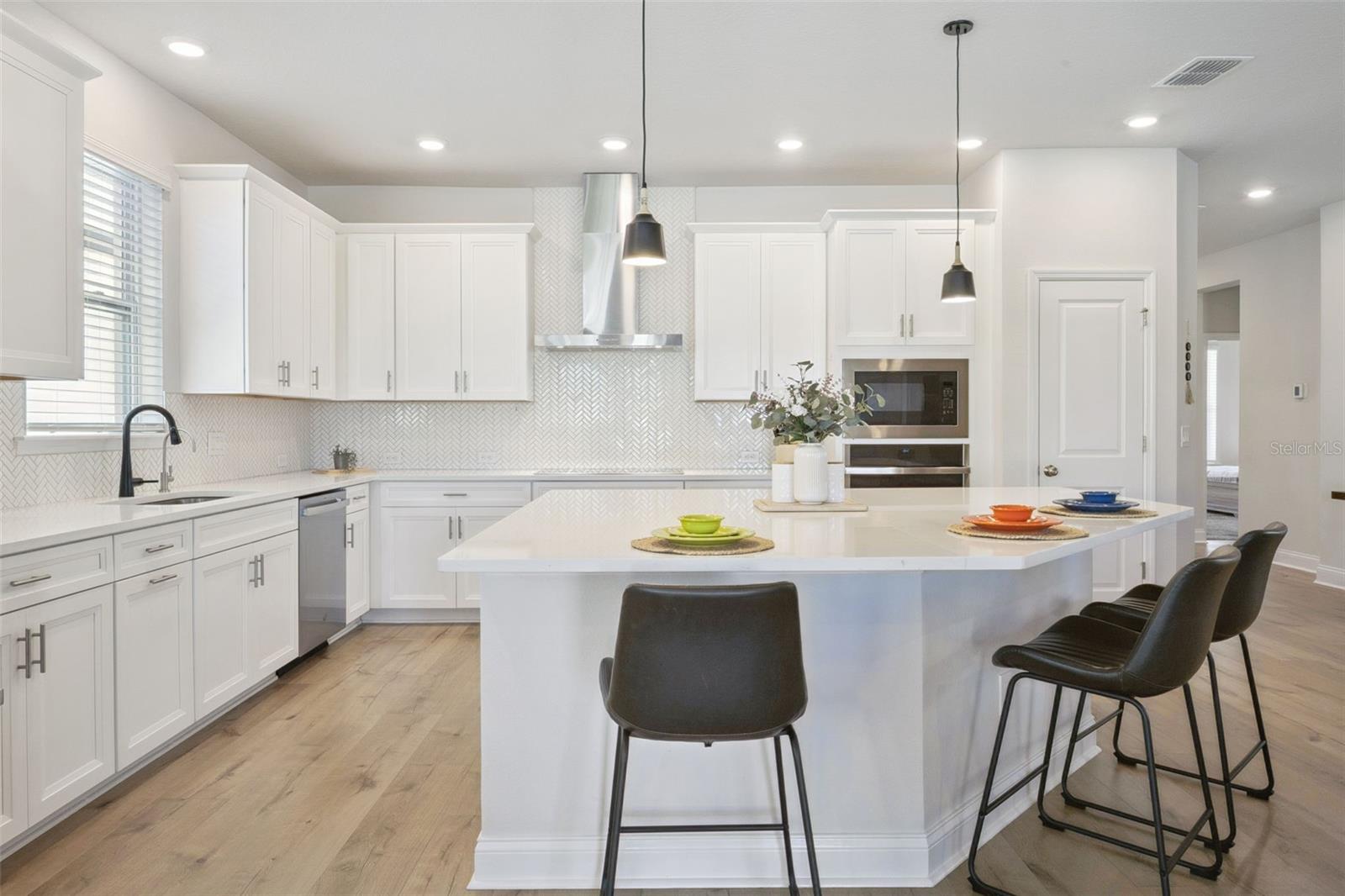 JOHNS LAKE LNDG PH 6 - Residential