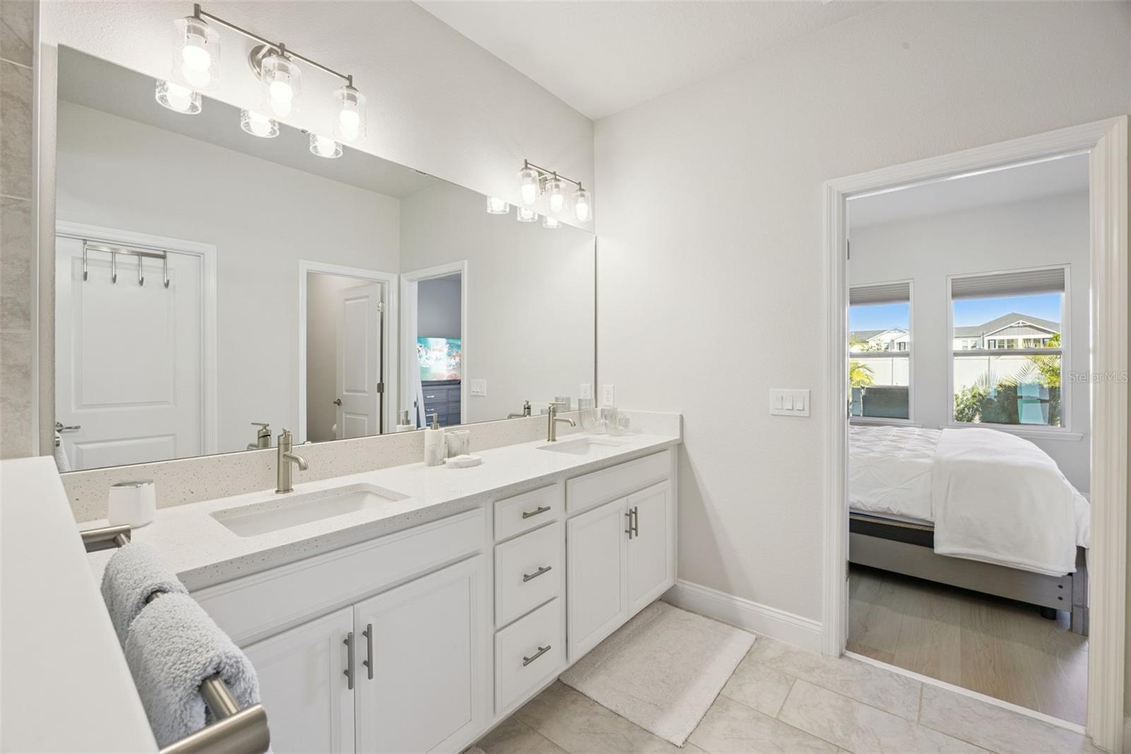 JOHNS LAKE LNDG PH 6 - Residential