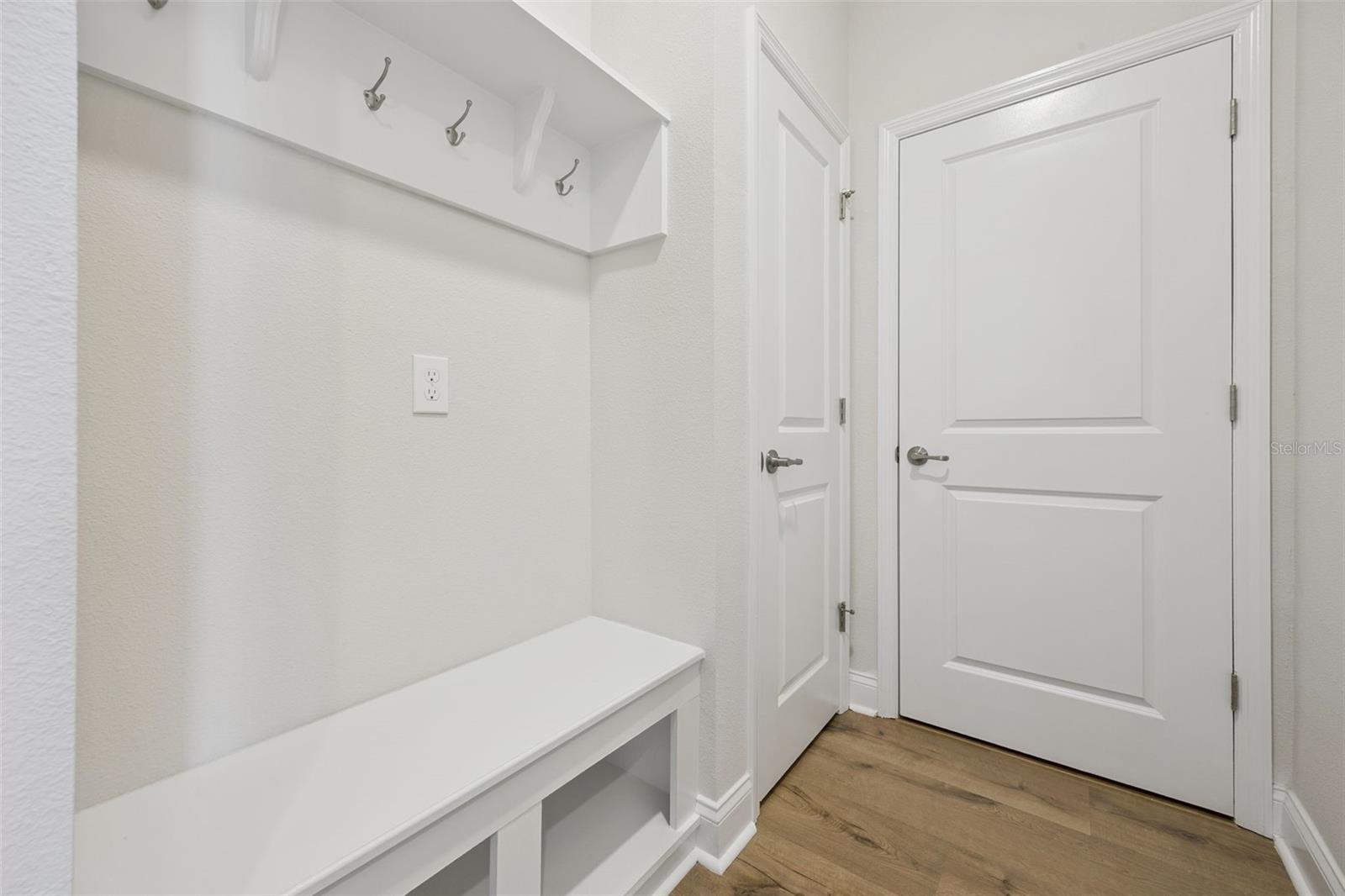 JOHNS LAKE LNDG PH 6 - Residential