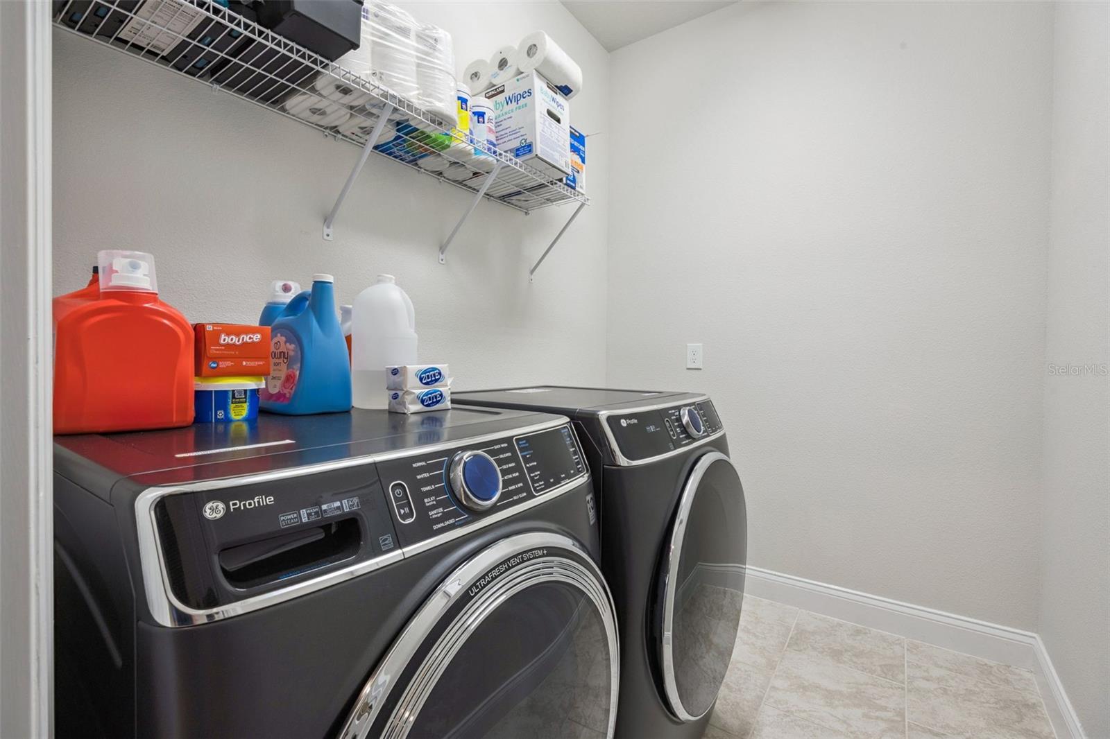 JOHNS LAKE LNDG PH 6 - Residential