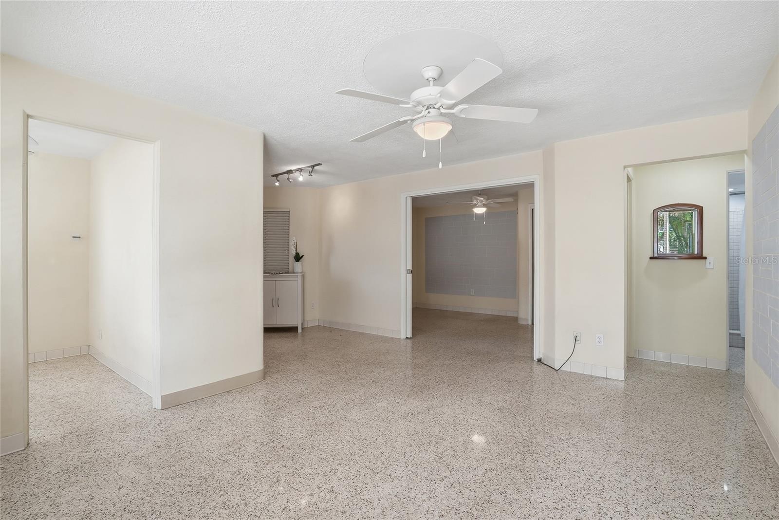 PAN AMERICAN CONDO - Residential