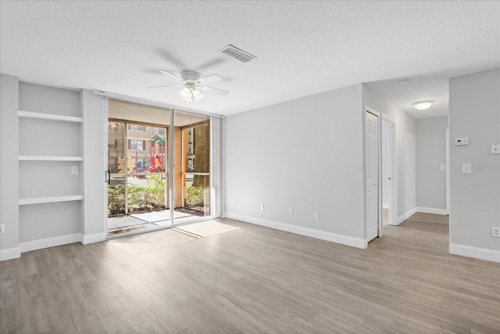 SANDLAKE PRIVATE RESIDENCES - Residential