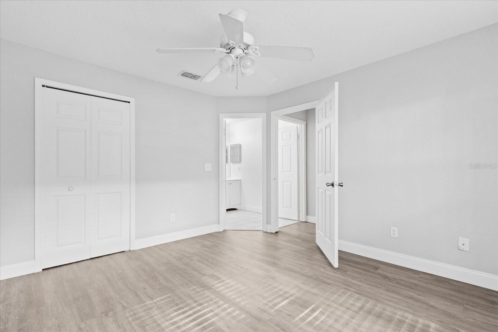 SANDLAKE PRIVATE RESIDENCES - Residential