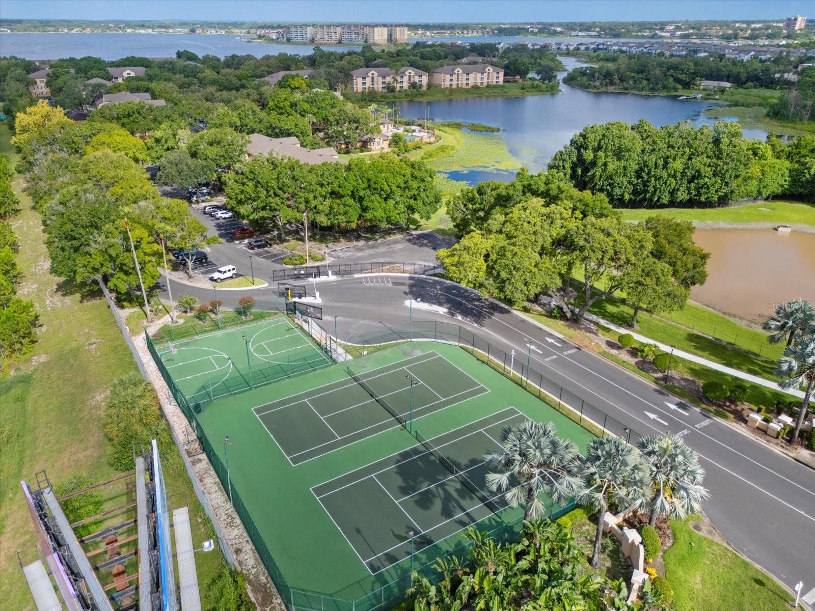 SANDLAKE PRIVATE RESIDENCES - Residential