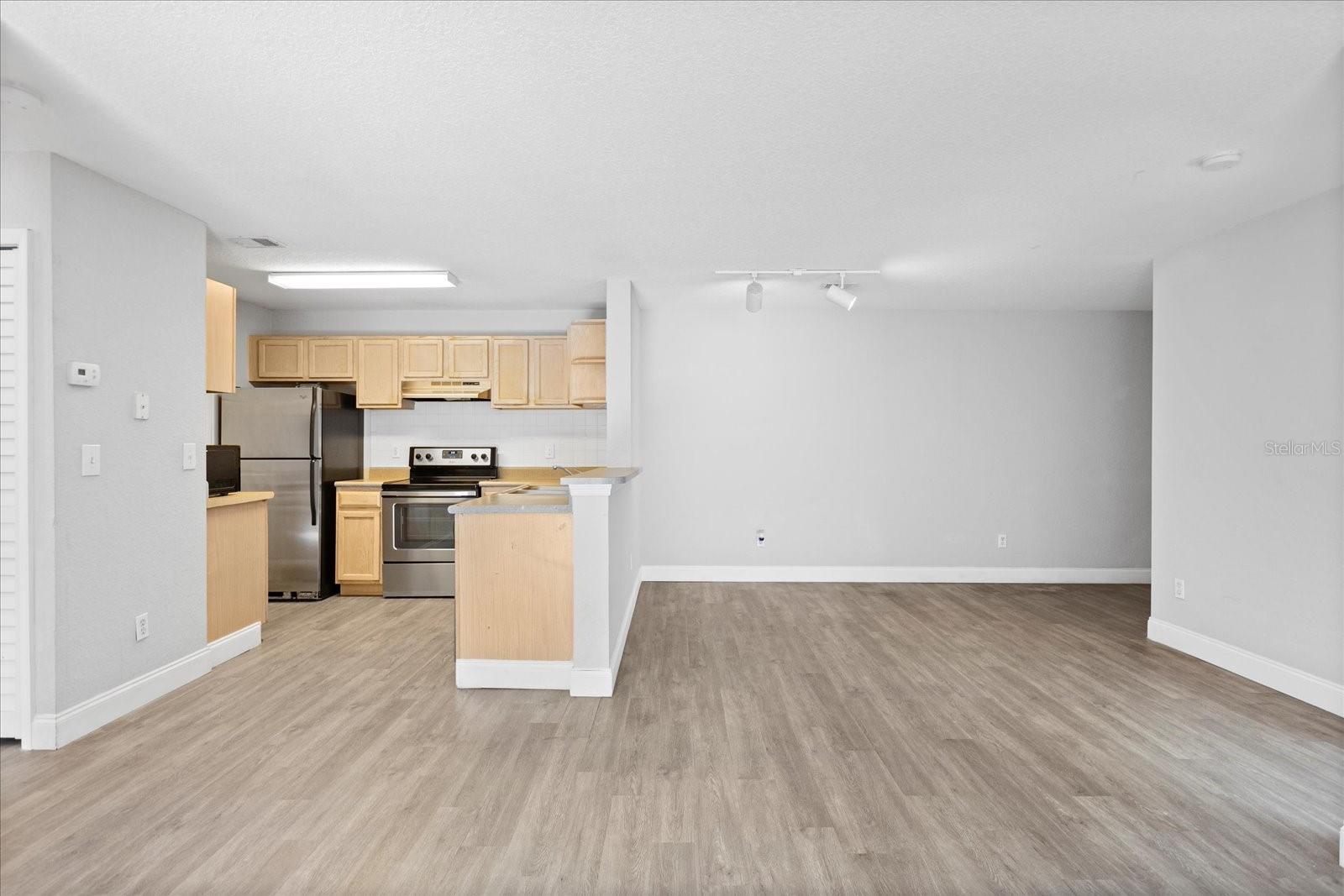 SANDLAKE PRIVATE RESIDENCES - Residential