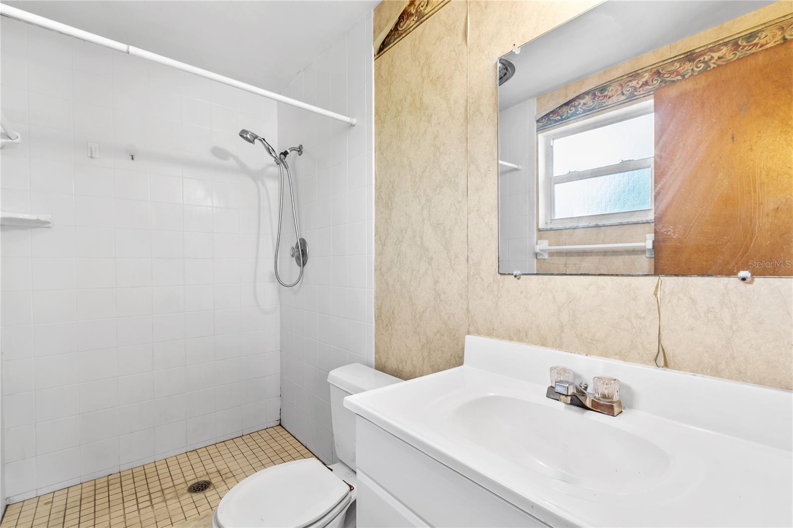 CRESTRIDGE 8TH ADD - Residential