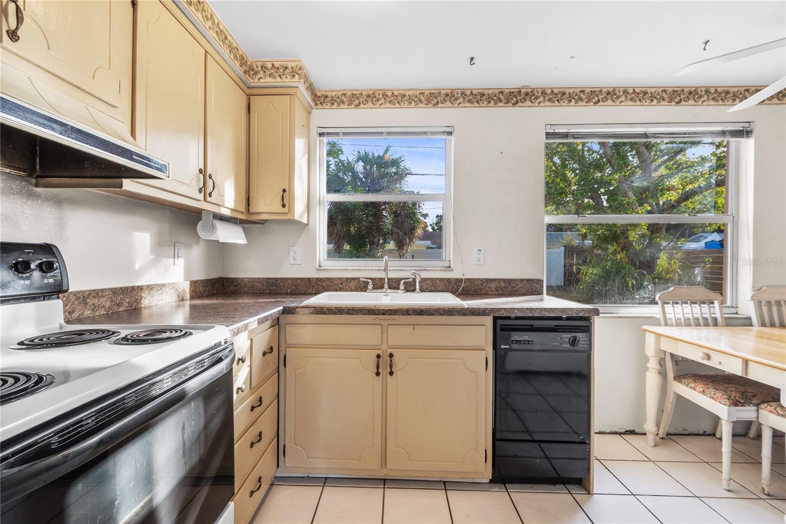 CRESTRIDGE 8TH ADD - Residential