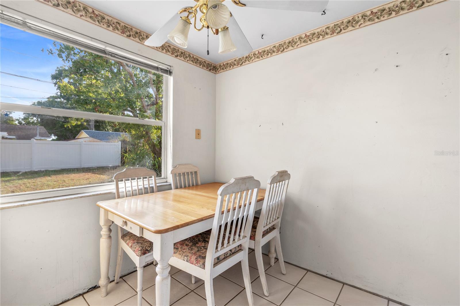 CRESTRIDGE 8TH ADD - Residential