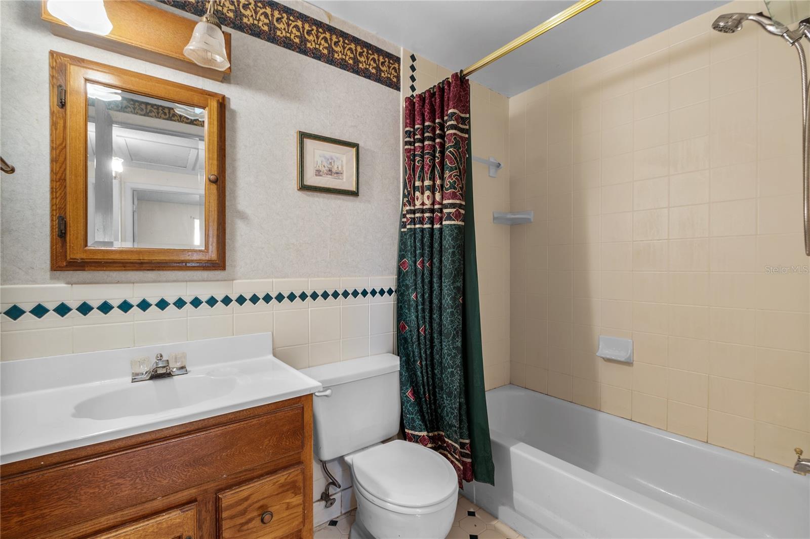 CRESTRIDGE 8TH ADD - Residential