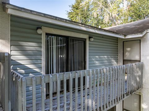 A home in LAKELAND