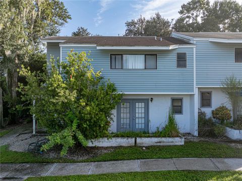 A home in LAKELAND