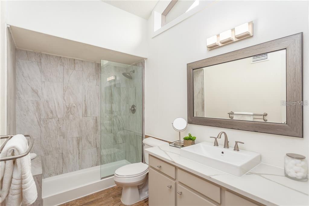 SEVILLE PARK - Residential Lease