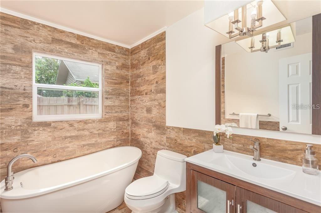 SEVILLE PARK - Residential Lease