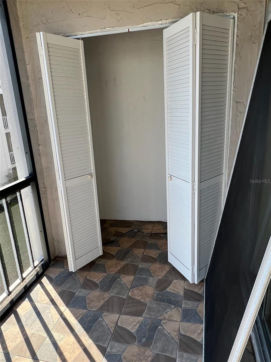 COACHMAN CREEK CONDO - Residential Lease