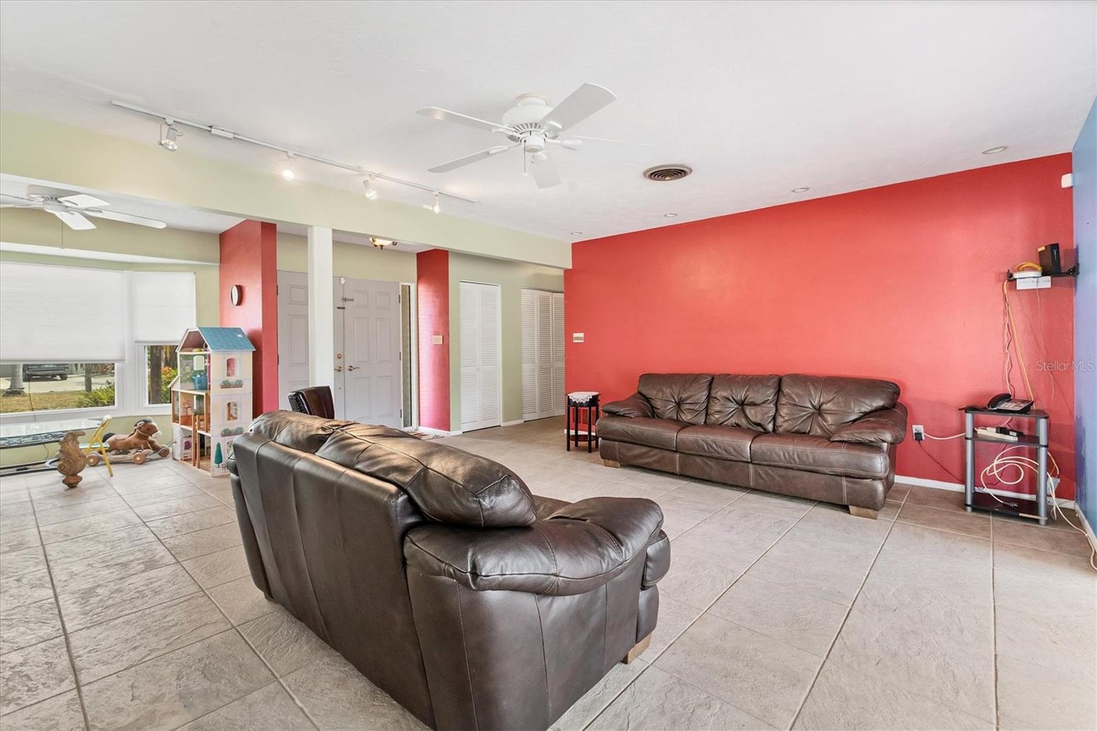 FOREST LAKES COUNTRY CLUB ESTATES - Residential