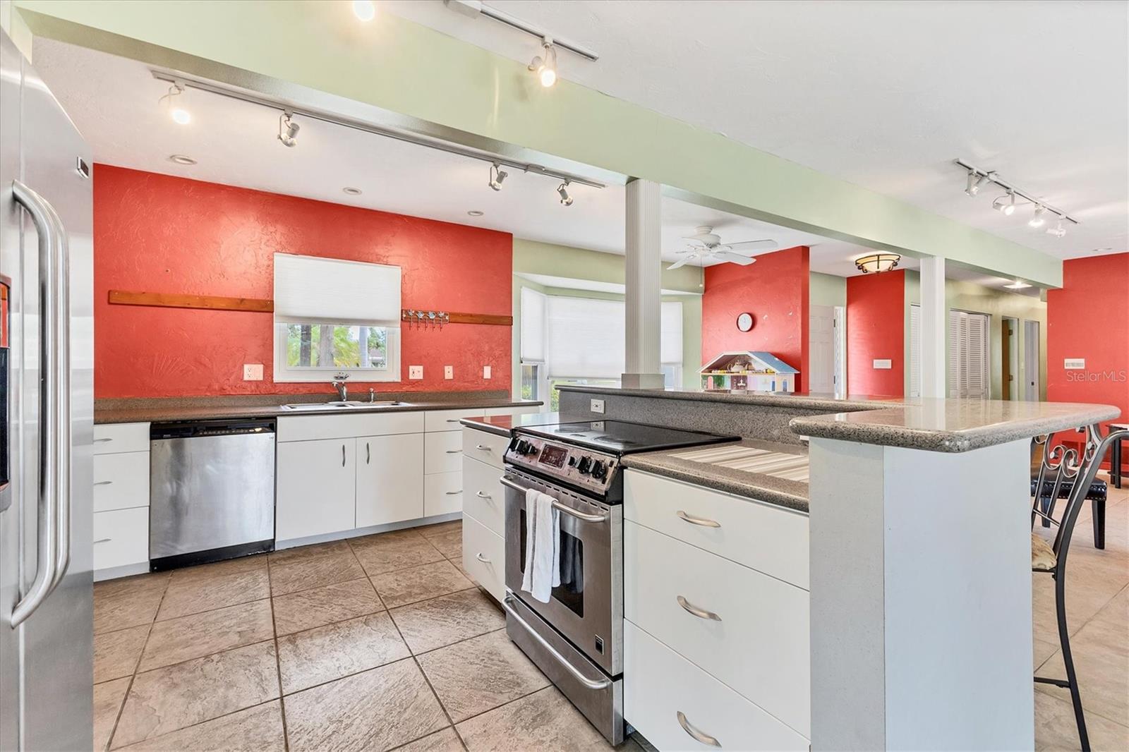 FOREST LAKES COUNTRY CLUB ESTATES - Residential