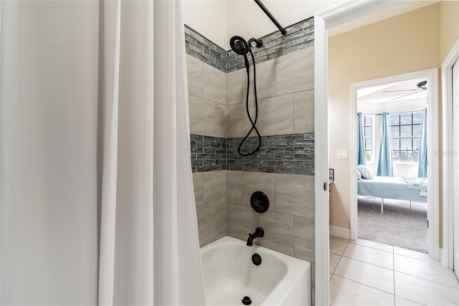 TREVISO - Residential Lease