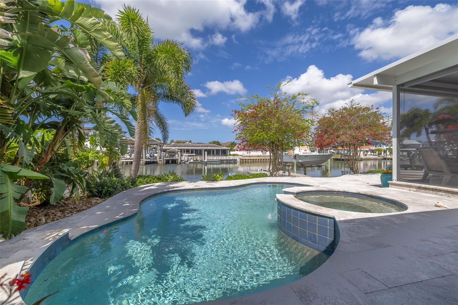 3932 VERSAILLES DRIVE