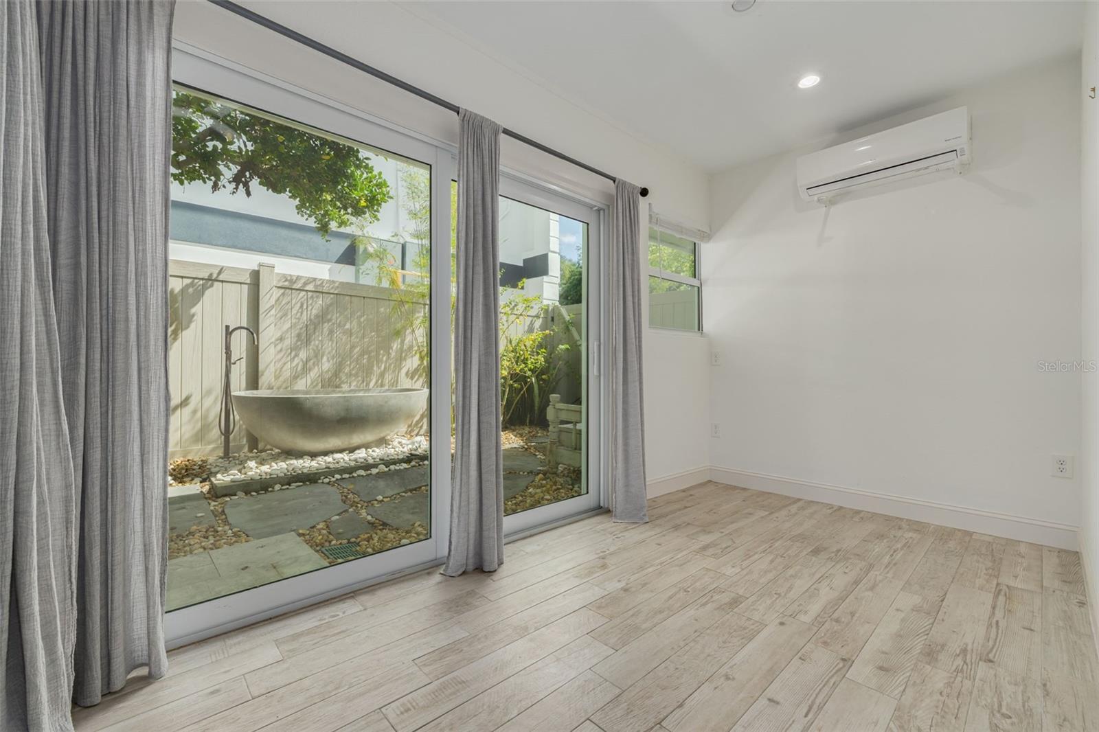 DANA SHORES UN 3 SEC - Residential