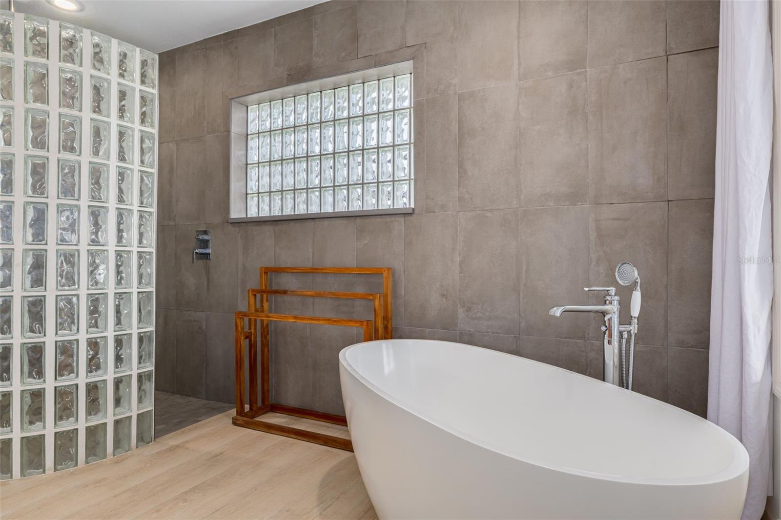 DANA SHORES UN 3 SEC - Residential