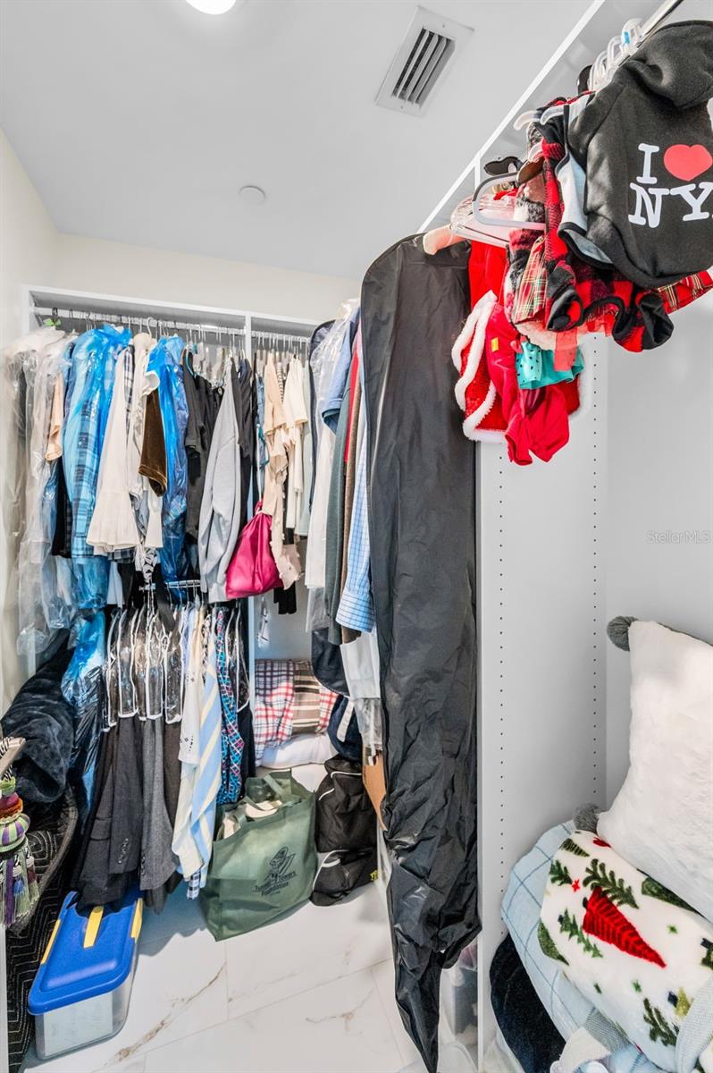 CARRIAGE HOMES AT BELLEVIEW PLACE CONDO - Residential