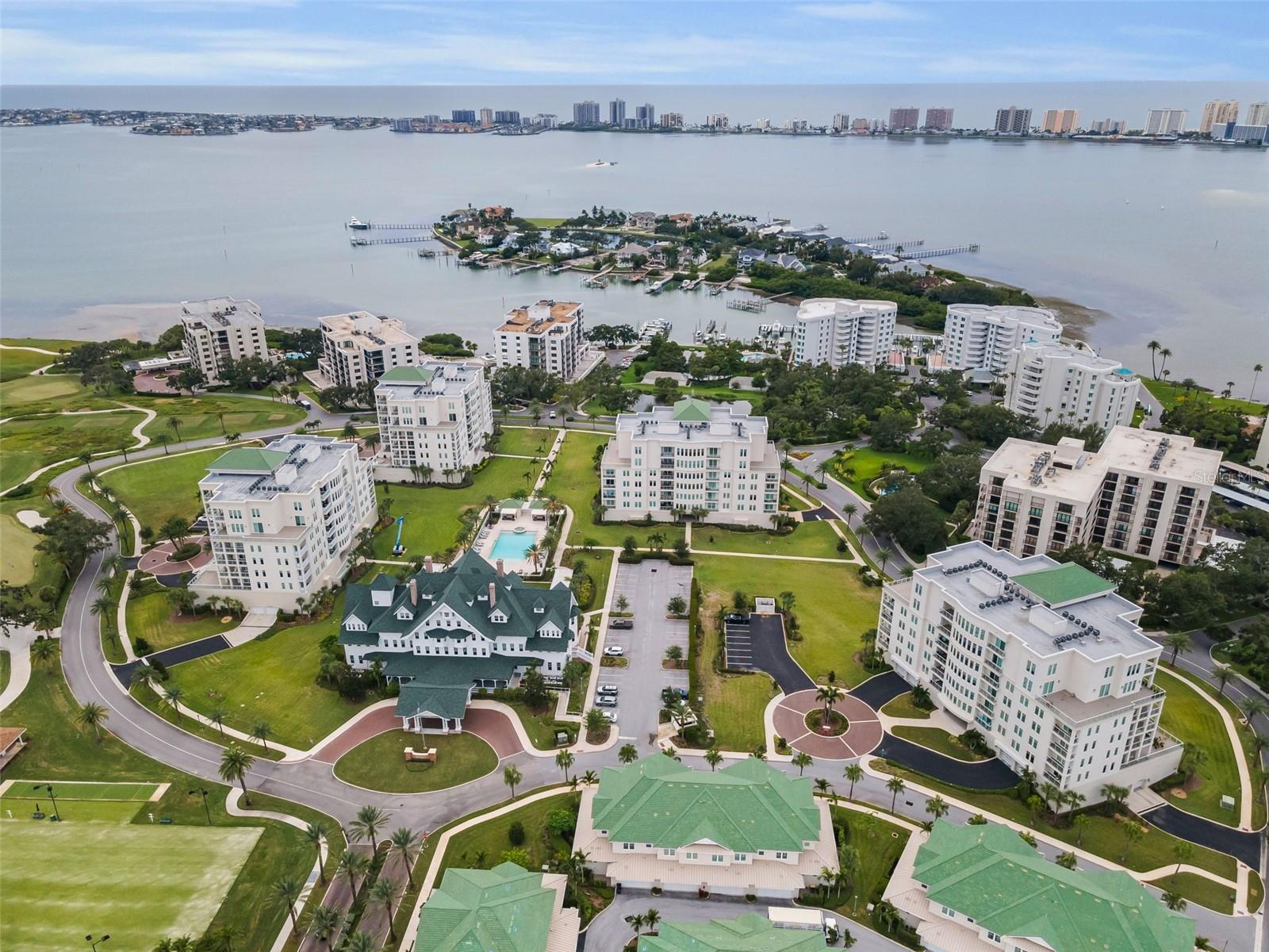 CARRIAGE HOMES AT BELLEVIEW PLACE CONDO - Residential