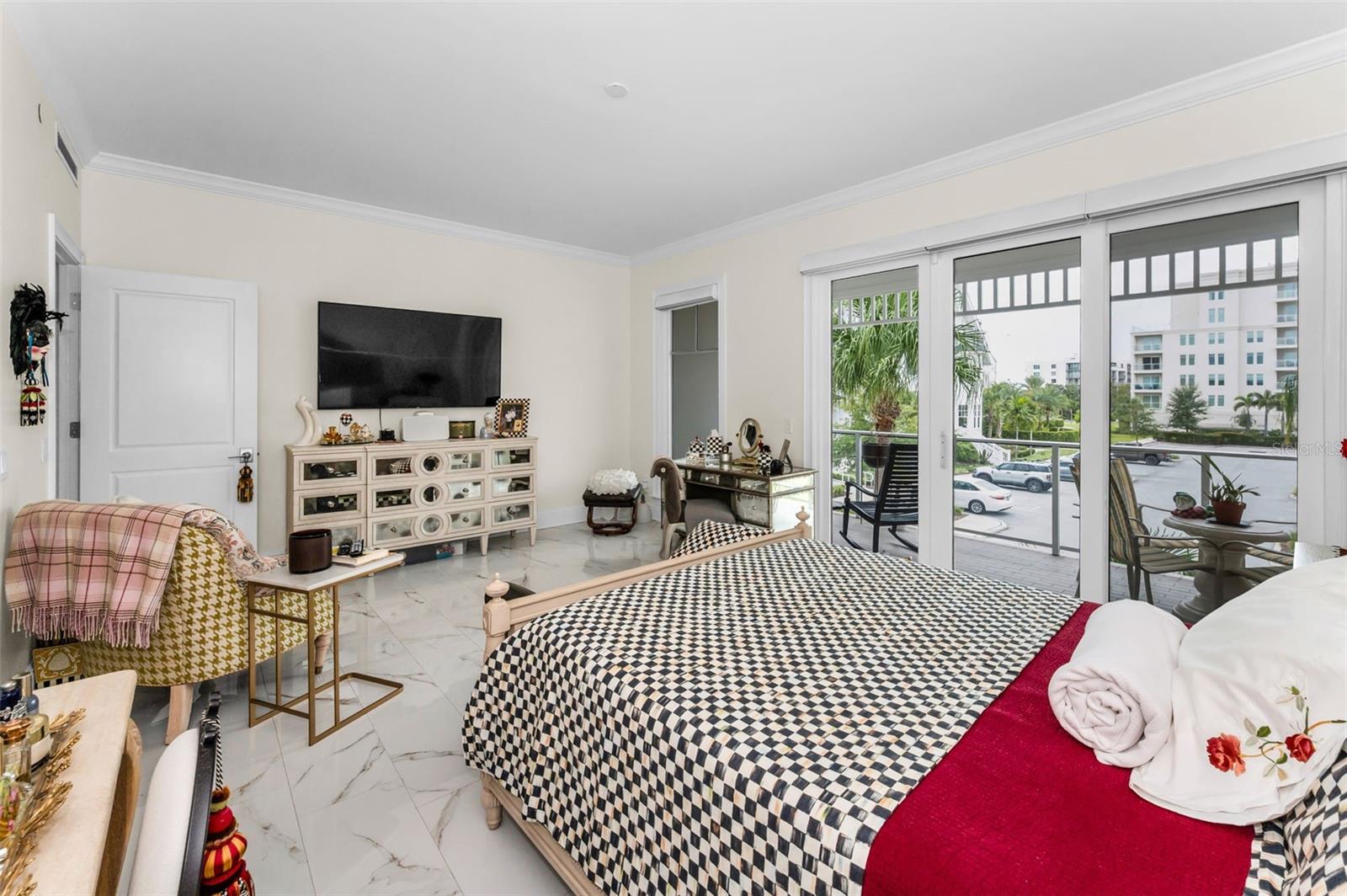 CARRIAGE HOMES AT BELLEVIEW PLACE CONDO - Residential