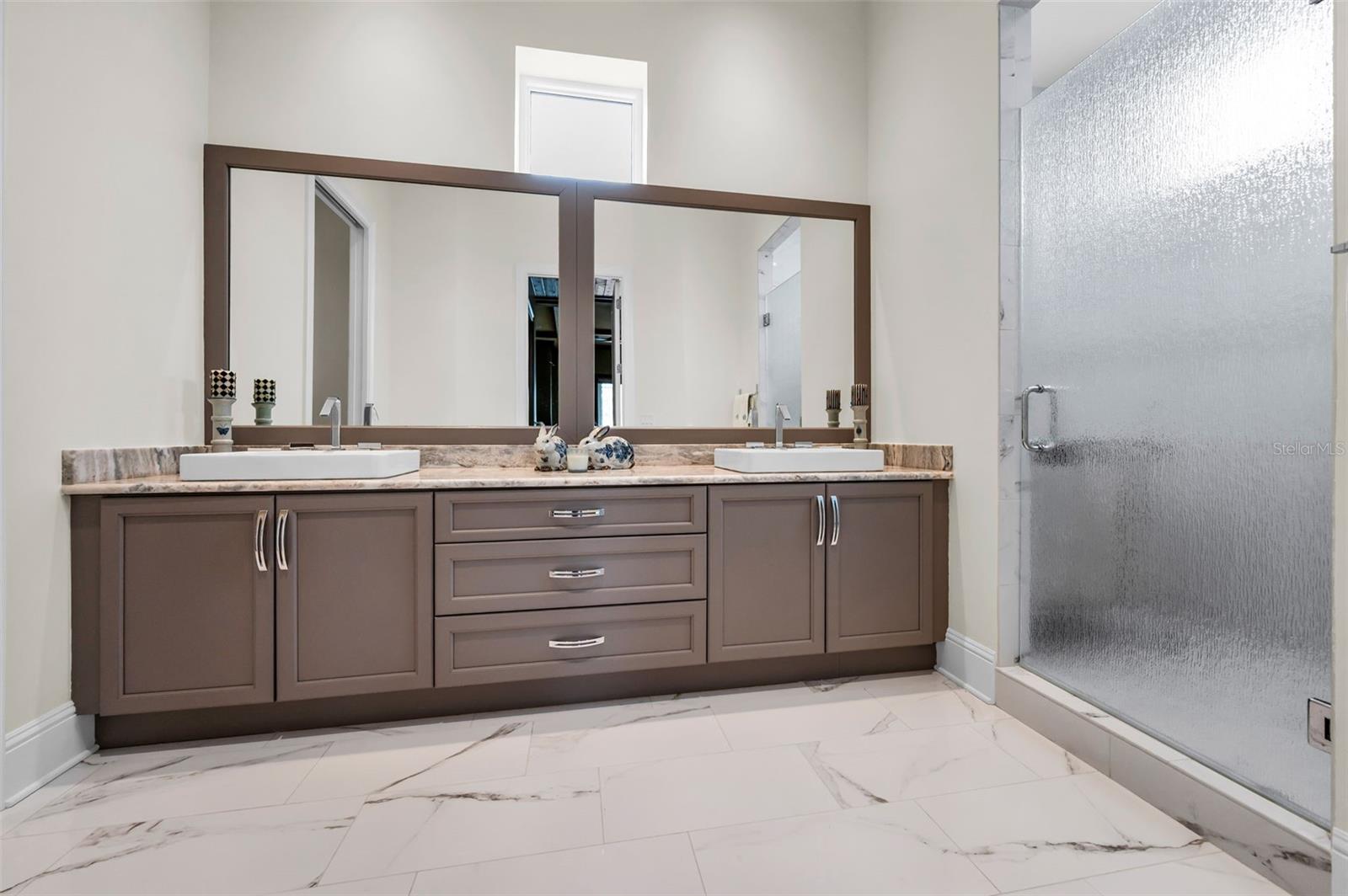 CARRIAGE HOMES AT BELLEVIEW PLACE CONDO - Residential