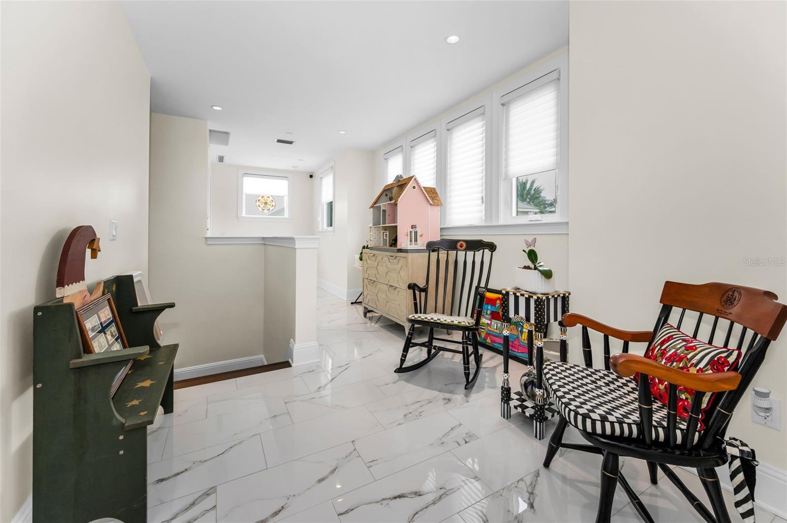 CARRIAGE HOMES AT BELLEVIEW PLACE CONDO - Residential