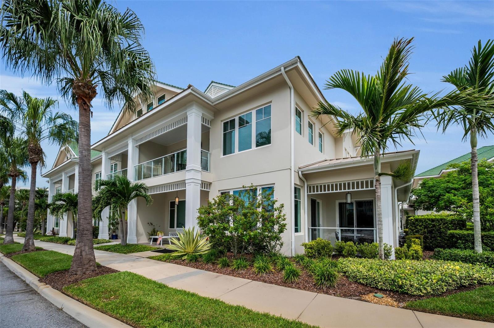 CARRIAGE HOMES AT BELLEVIEW PLACE CONDO - Residential